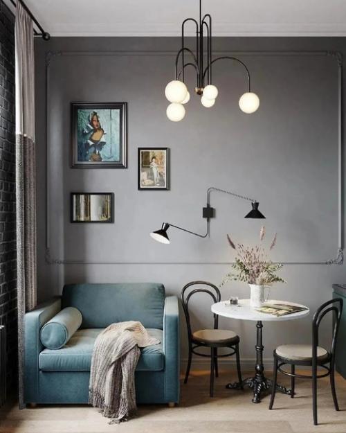 Эта квартира - студия совсем маленькая, всего 13 м 2. 02