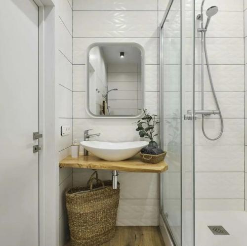 Хозяева с помощью интерьера свою индивидуальности подчеркнули. 06