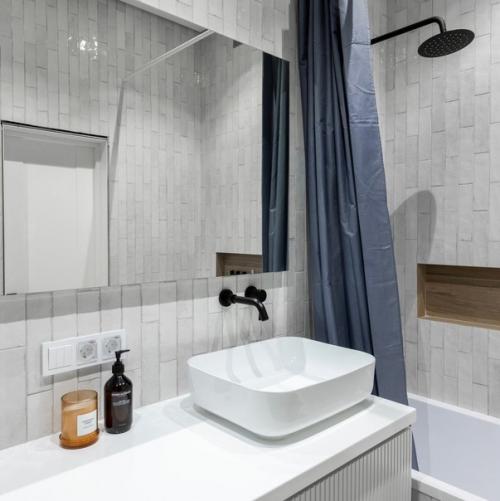 Свет и чистота в старинном жилом фонде. 03