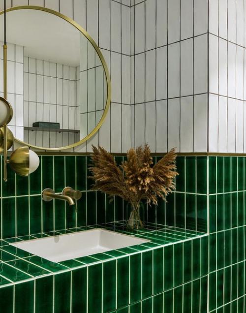 Две смежные квартиры объединили.