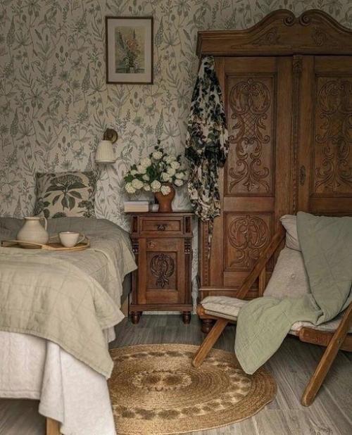 Внимание!  Только в том случае, если не знаете куда деть ковер - его можно разместить на потолке. 05