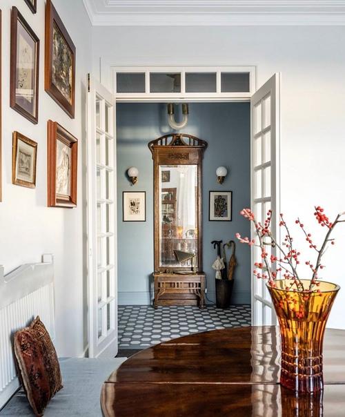 Дизайнер дизайн для пожилой пары разработал. 03