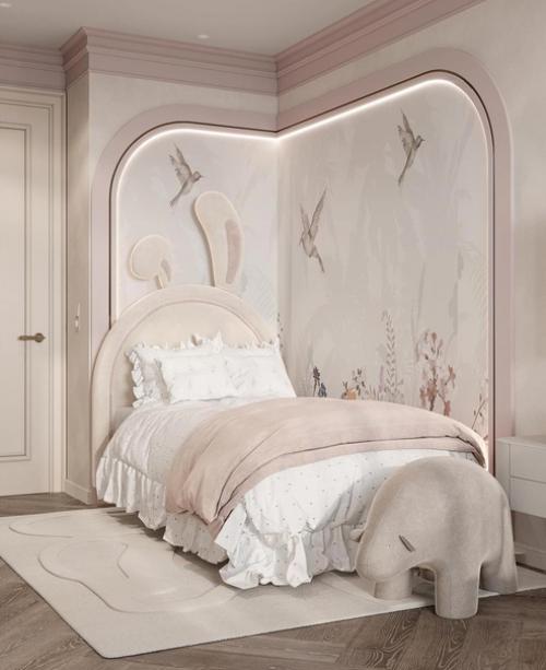 Нежная, приятная спальная комната в пудровых оттенках. 03