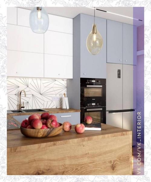 В интерьере этой кухни - гостиной использовали несколько цветов, но они отлично сочетаются. 02