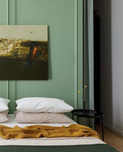 Спальная комната в нежном зеленом цвете. 03