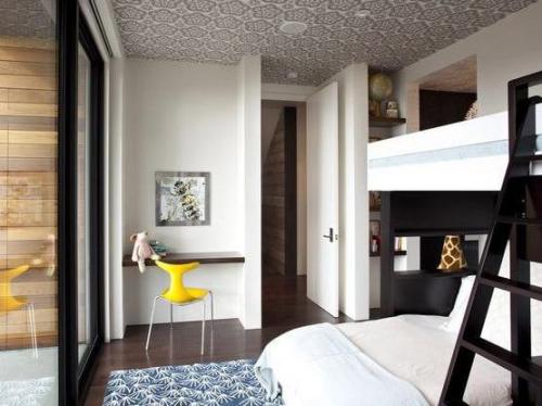 А что если сделать особенный потолок?