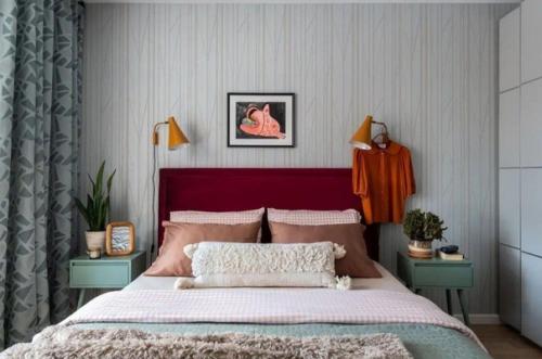 Классическая спальня. С интересными деталями. 03