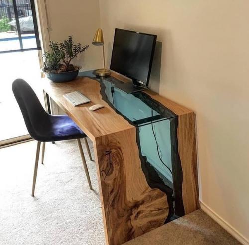 Самые красивые столы из эпоксидки.