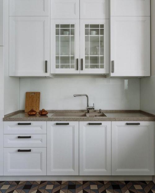 Весьма необычный, яркий интерьер. 03