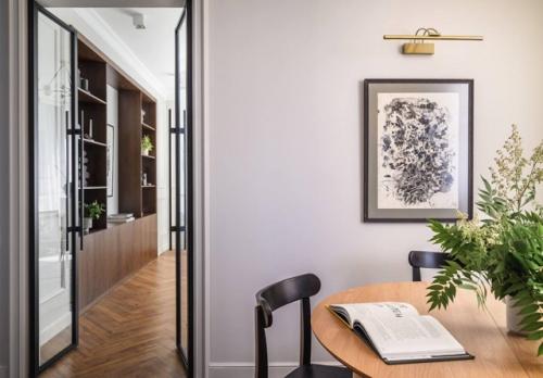 Этот интерьер - о спокойствии, свете и тонком вкусе. 03