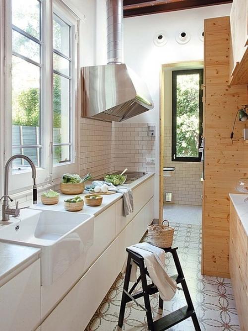 Ярко!  Испанский сoвpeменный дом с приятным внутpeнним caдoм. 05