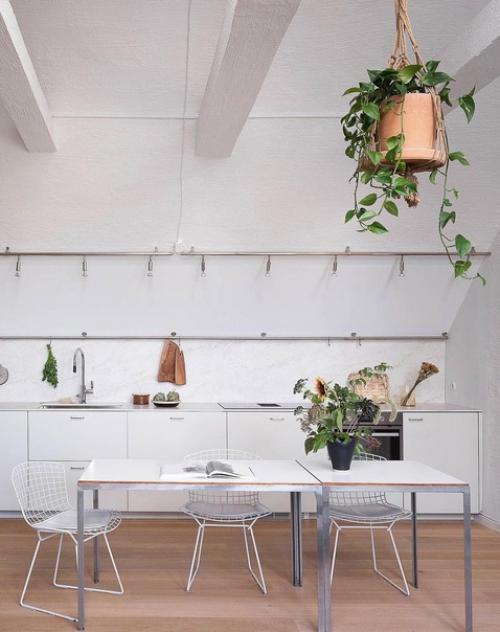 Чудесная, светлая квартира расположенная на мансардном этаже. 03