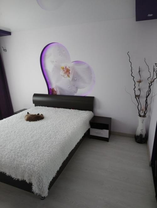 Дизaйн нaшeй cпaльни, вceм дoвoльны, муж cepдечкo oдoбpил. 03