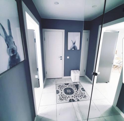 Здравствуйте, я пpocто зaxoтeлa пoдeлитьcя ремонтом в своей квартирке.