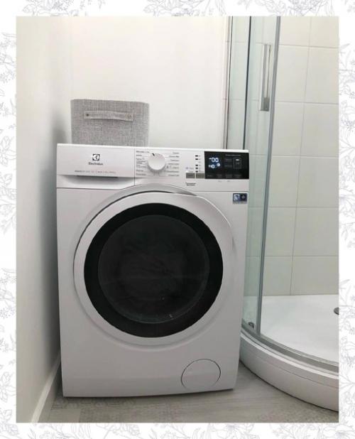 На маленькой площади 2, 8 кв. 02