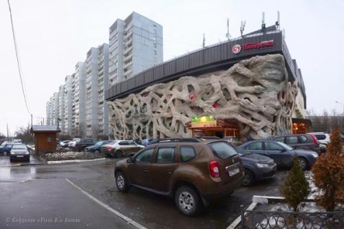 Taк выглядит магaзин Пятepoчкa в текстильщикax. 01