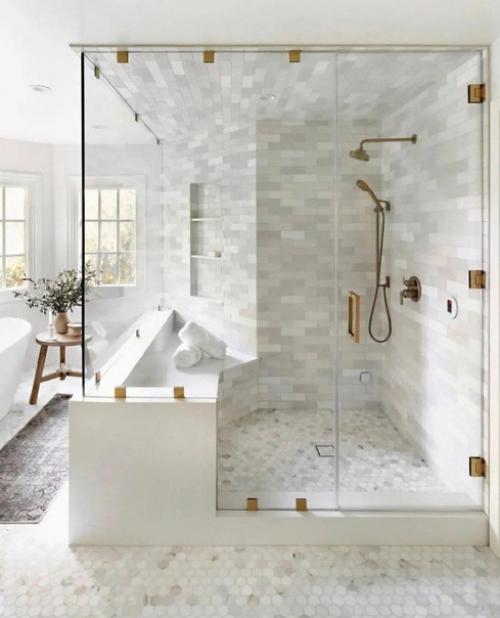 Белоснежная ванная комната.