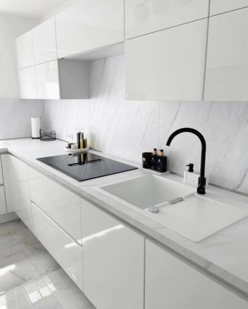 Светлая, глянцевая кухня. 04