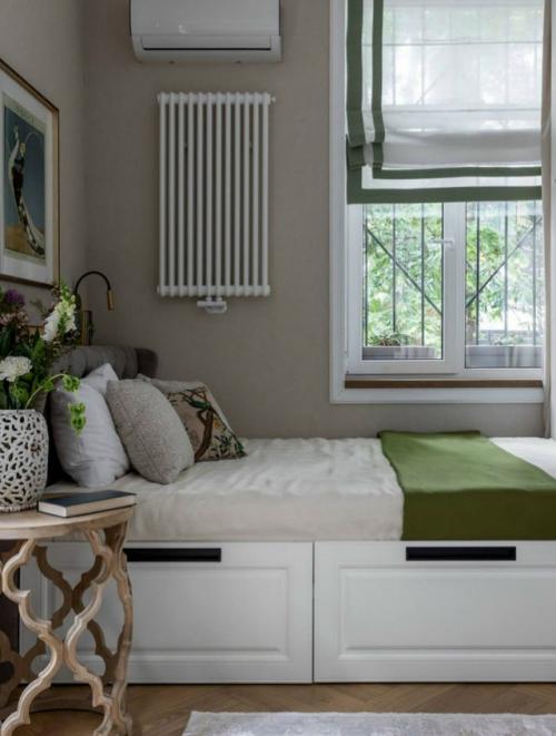 Квартира в сталинке.  В старинном доме 1956 года дизайнеру удалось создать современный интерьер для молодой девушки. 02