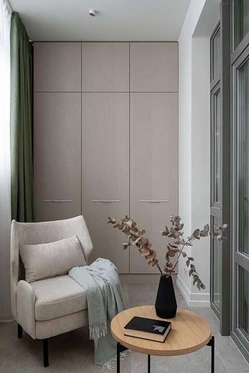 Стильная евродвушка с просторным балконом. 07