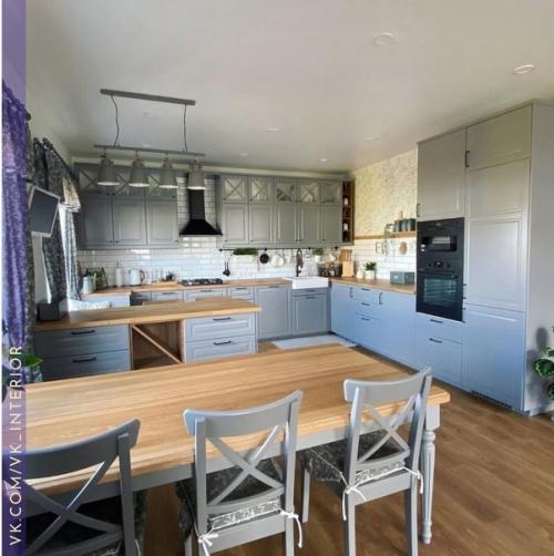 Надеемся сейчас не набегут фанаты фотообоев и плитки с гигантскими цветами, которым Серо, Скучно и Уныло. 02