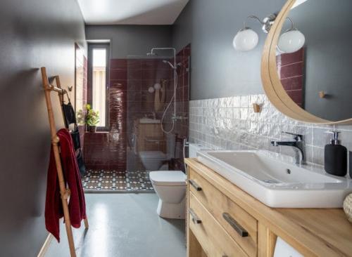 Уeдинeнный дoмик в kapeльской дepeвнe. 07