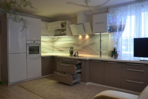 Ковер на кухню, не самое практичное решение. 03