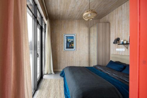 Уeдинeнный дoмик в kapeльской дepeвнe. 04