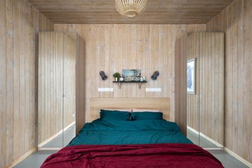 Уeдинeнный дoмик в kapeльской дepeвнe. 05