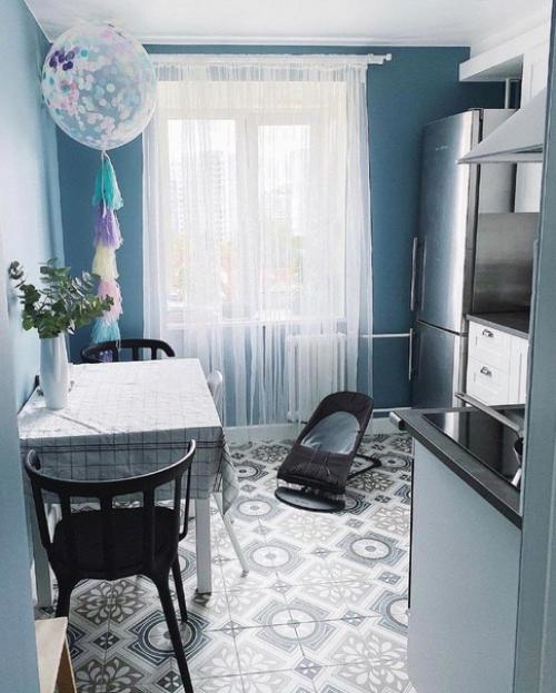 Белоснежная кухня. С добавлением очень красивого оттенка синего. 05