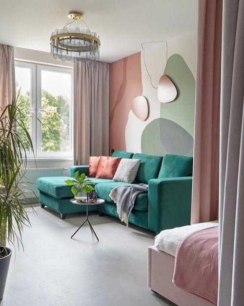 Небольшая квартира.  Но посмотрите какая у нее крутая цветовая гамма. 07