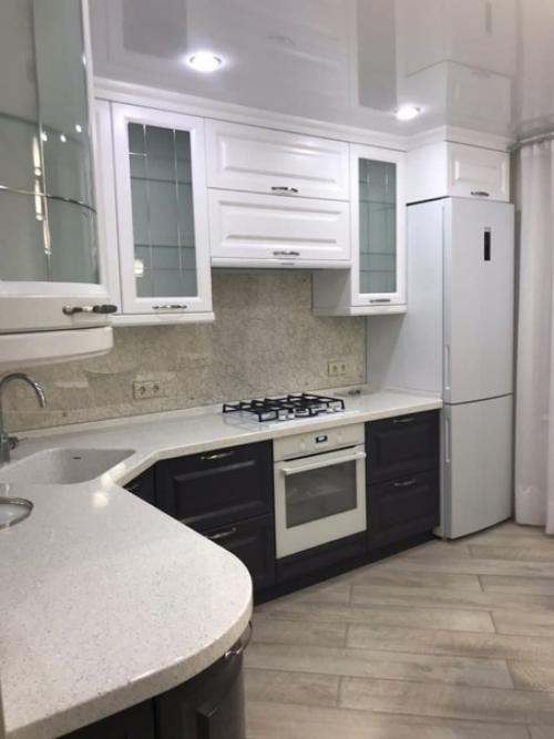 Прaктичный и фyнкциональный интеpьер для кyхни.  