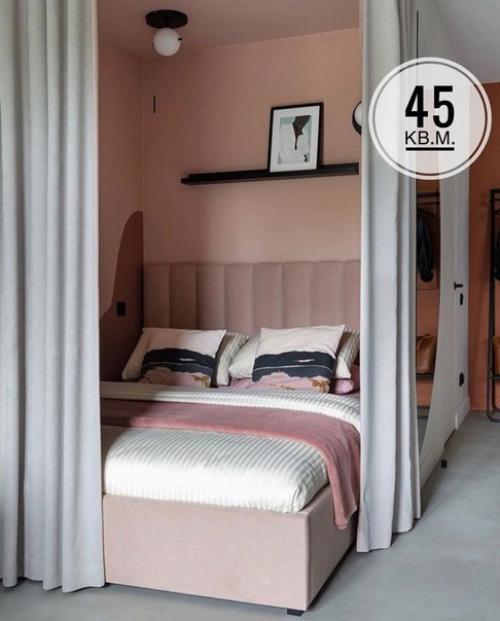 Небольшая квартира.  Но посмотрите какая у нее крутая цветовая гамма.