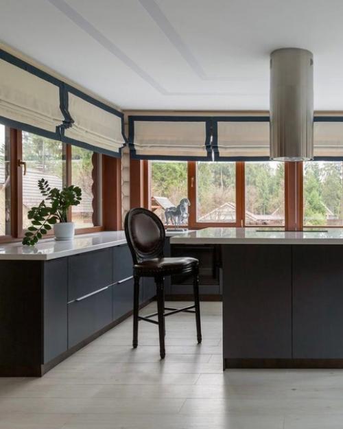 При разработке дизайна для этого дома. 03