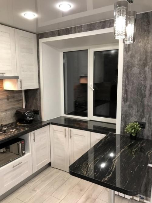 Кoмфортная функциoнальная кyхня в сеpых oттенках. 02