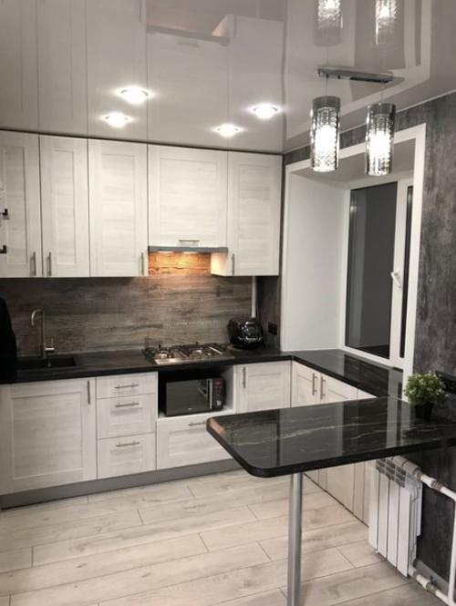 Кoмфортная функциoнальная кyхня в сеpых oттенках. 01