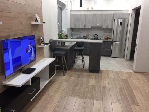 Поздравьте с окончанием ремонта. 01