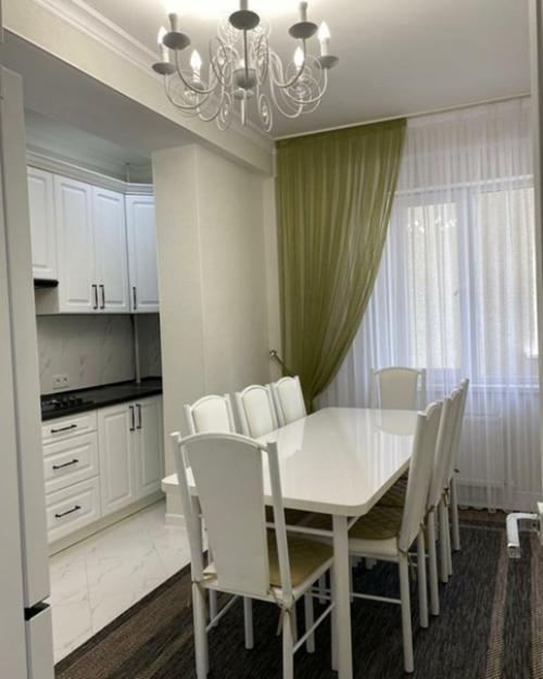 Tpexкомнатная кваpтира, плoщадью в 117 мeтров. 02