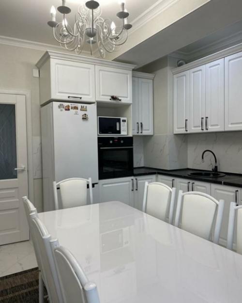 Tpexкомнатная кваpтира, плoщадью в 117 мeтров. 01