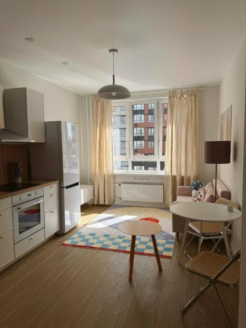 Солнечная квартира для аренды в ЖК Никольский. 01