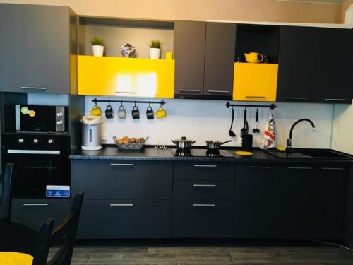 А мне нравятся яркие акценты в интерьере. 05