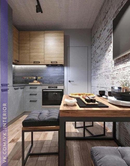 Обратите внимание на диванчик. 03