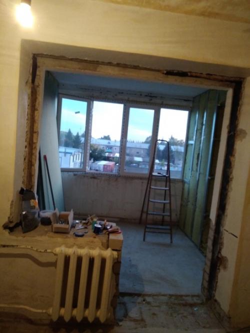Переделали вход на балкон. 02