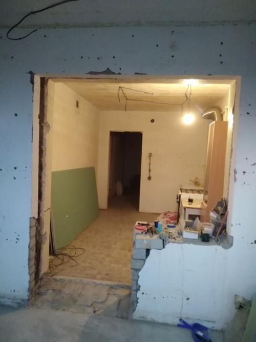 Переделали вход на балкон.