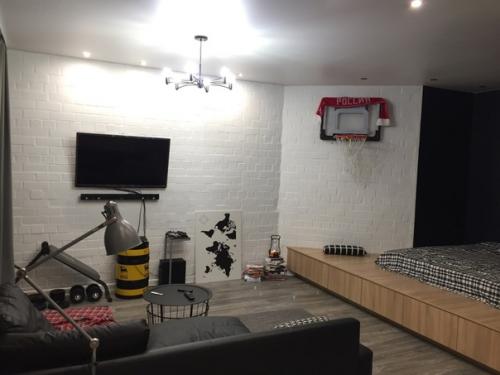 Наша квартирка обжита уже немного. 03