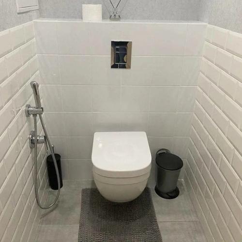 Такой монохромный интерьер можно за основу взять. 03