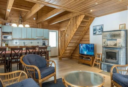 Вот такой дачный домик.