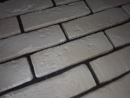 Декоративный кирпич из гипса как вам уже сухой вариант заливал. 03