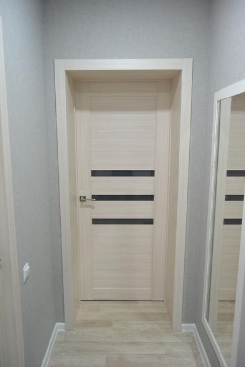 Только закончили ремонт в прихожей. 07