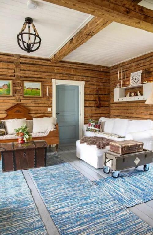 Молодая пара очень старую фабрику выкупила. 03